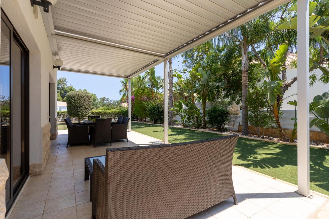 Lime 3-Bedroom Villa In Protaras Extérieur photo