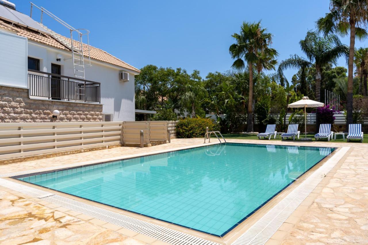 Lime 3-Bedroom Villa In Protaras Extérieur photo