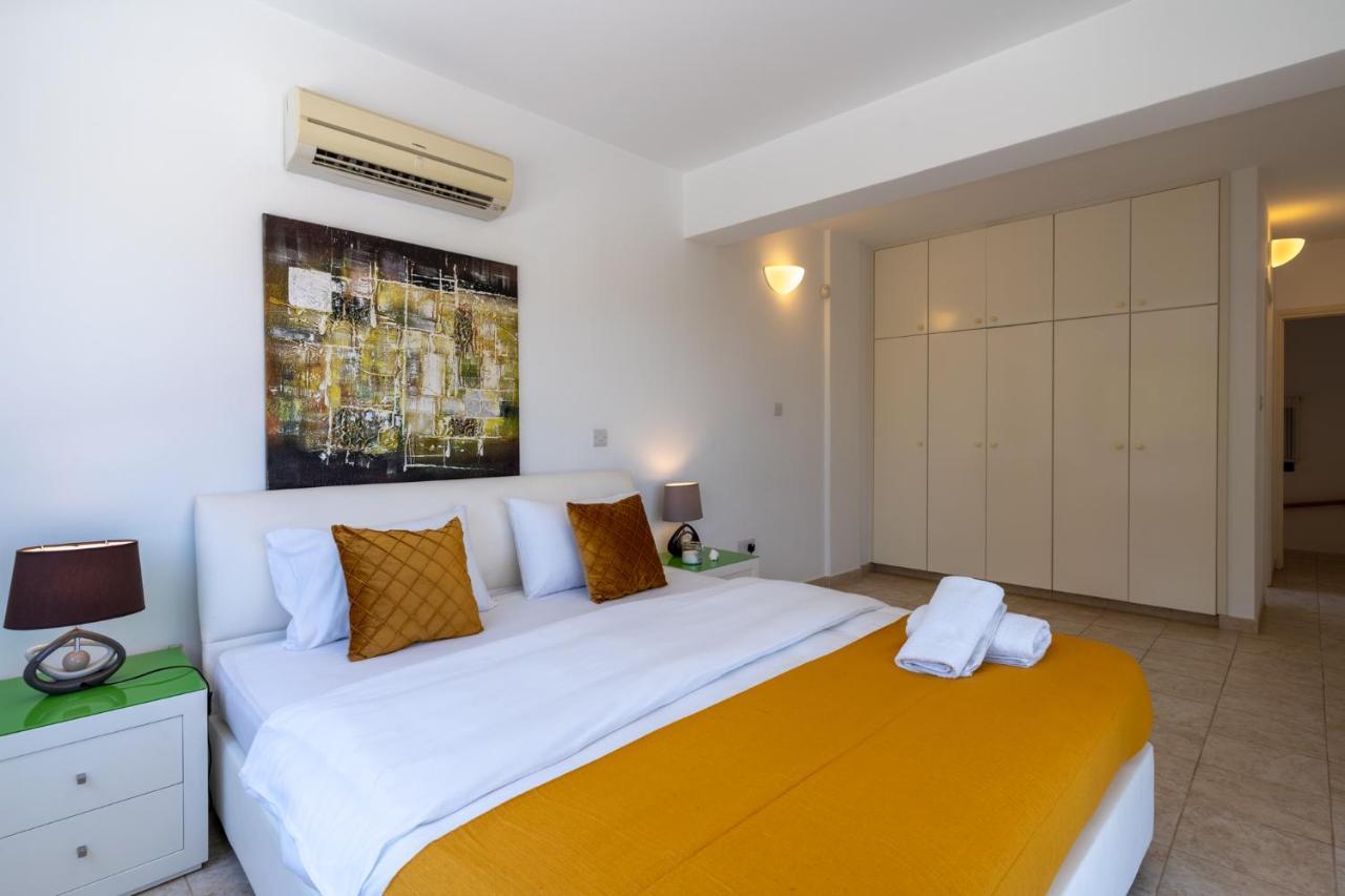 Lime 3-Bedroom Villa In Protaras Extérieur photo