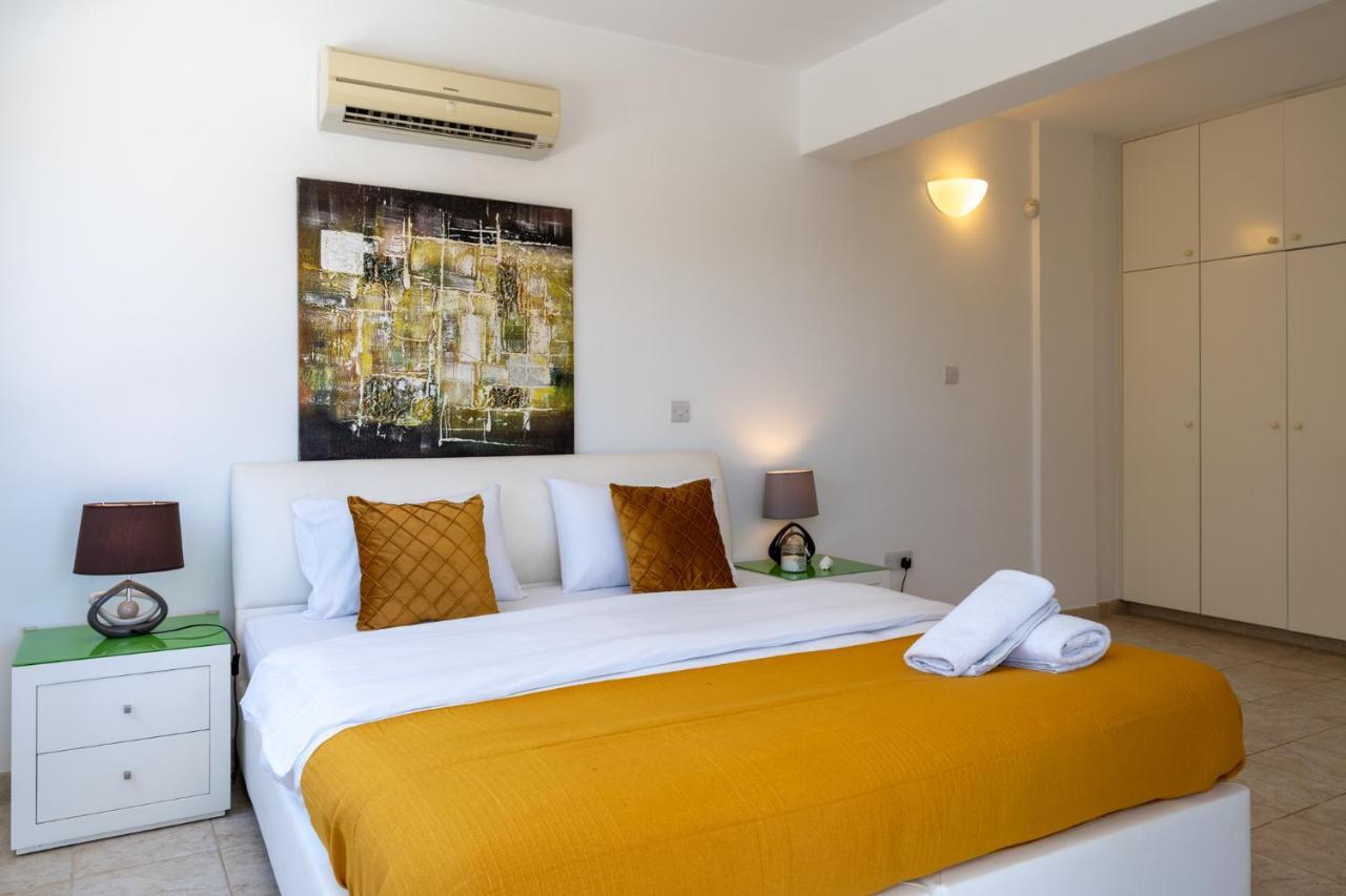 Lime 3-Bedroom Villa In Protaras Extérieur photo
