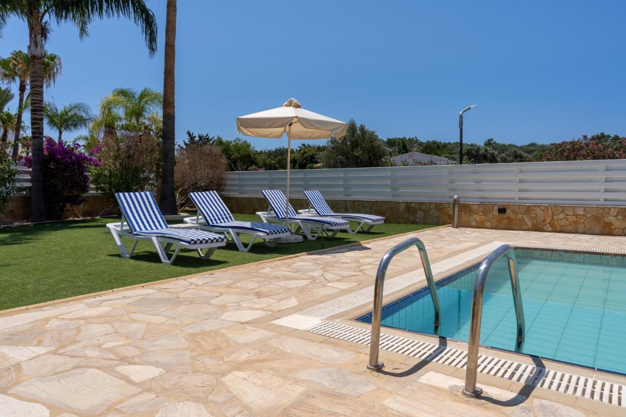 Lime 3-Bedroom Villa In Protaras Extérieur photo